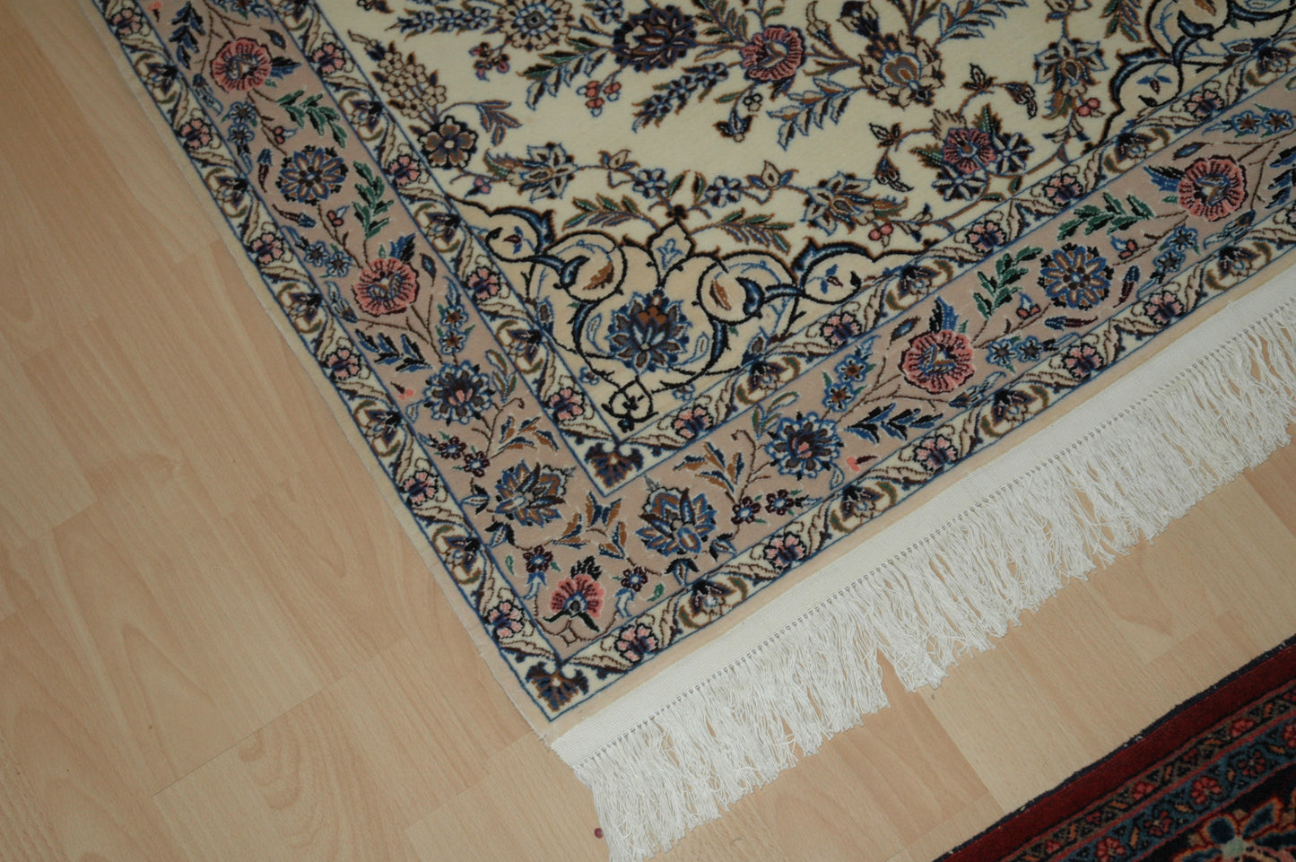 Exquisite Perser Teppich aus Isfahan, Stadt Nain, mit einzigartigen Eigenschaften